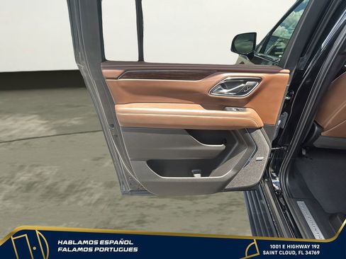 Used 2024 Chevrolet Suburban High Country AWD/4WD image 24