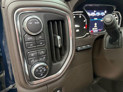 Used 2020 GMC Sierra 2500 Denali w/ Denali Ultimate Package image 16