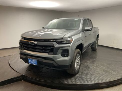 New 2026 Chevrolet Colorado LT w/ LT Convenience Package AWD/4WD image 3