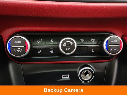 Used 2019 Alfa Romeo Stelvio AWD w/ Cold Weather Package image 15