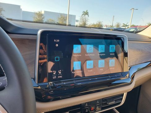 New 2026 Volkswagen Atlas SE FWD image 9