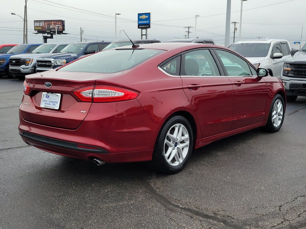 Used 2014 Ford Fusion SE FWD image 4