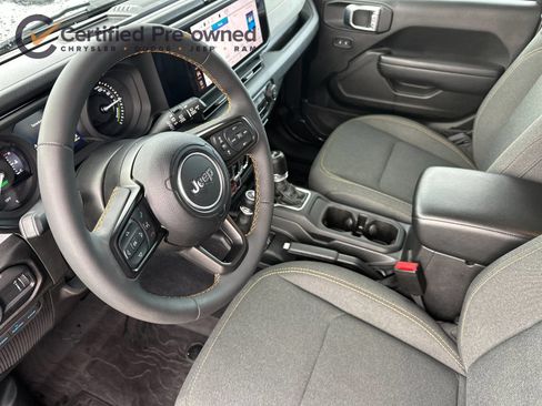 Used 2024 Jeep Wrangler Unlimited AWD/4WD image 11