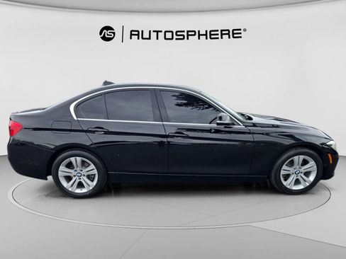 Used 2018 BMW 330i xDrive Sedan w/ Convenience Package AWD/4WD image 11