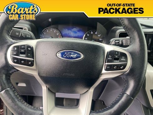 Used 2022 Ford Explorer XLT w/ Equipment Group 202A AWD/4WD image 31