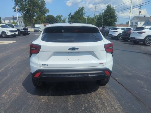 Certified 2024 Chevrolet Trax RS w/ Driver Confidence Package FWD image 7