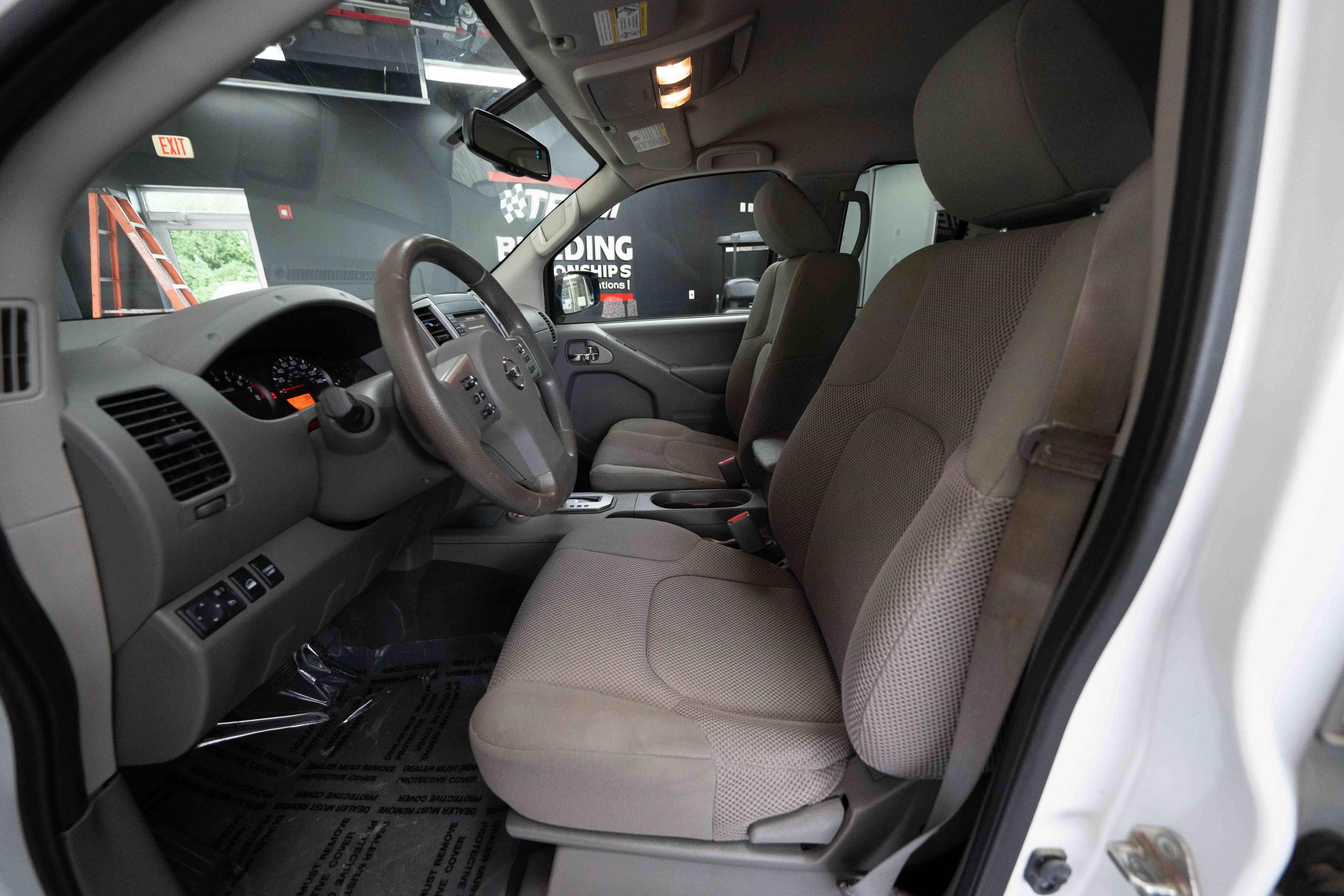 Used 2020 Nissan Frontier SV AWD/4WD image 9