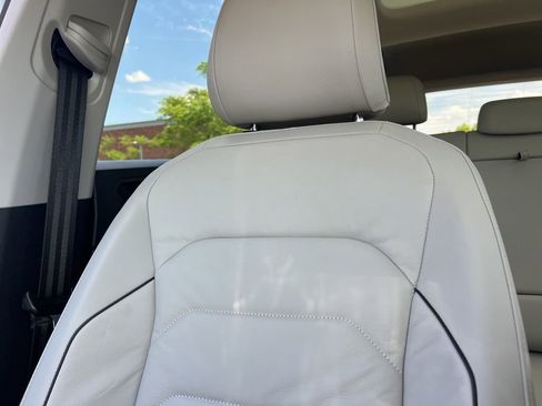 Used 2019 Volkswagen Tiguan SEL Premium AWD/4WD image 21