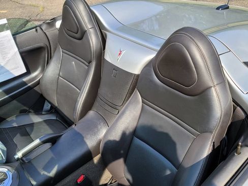 Used 2007 Pontiac Solstice Convertible w/ Premium Package RWD image 24