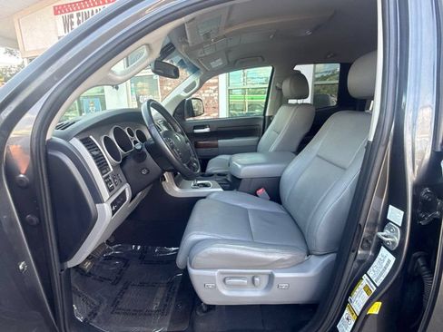 Used 2013 Toyota Tundra Limited w/ Memory Pkg AWD/4WD image 11