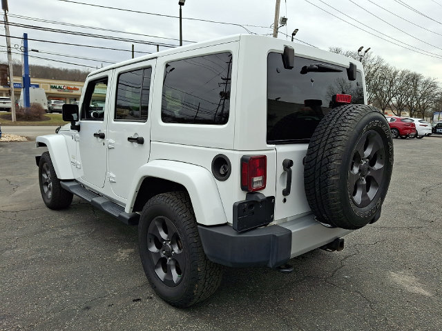 Used 2014 Jeep Wrangler Unlimited Sahara w/ Dual Top Group AWD/4WD image 4