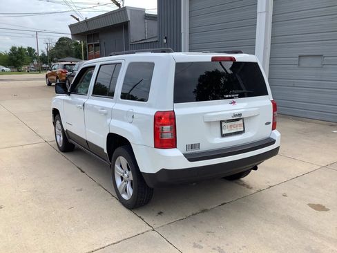 Used 2014 Jeep Patriot Latitude FWD image 7