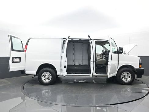 Used 2020 Chevrolet Express 2500 w/ Driver Convenience Package RWD image 30