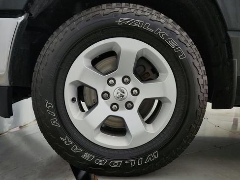 Used 2019 RAM 1500 Big Horn AWD/4WD image 33