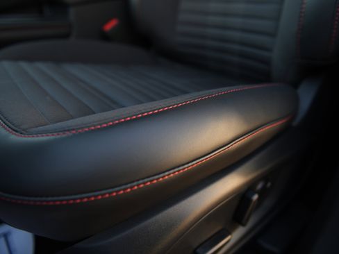 New 2026 Ford Explorer ST-Line w/ ST-Line Street Pack image 19