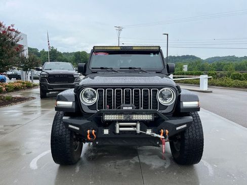 Used 2024 Jeep Wrangler Unlimited Sahara w/ Technology Group AWD/4WD image 30