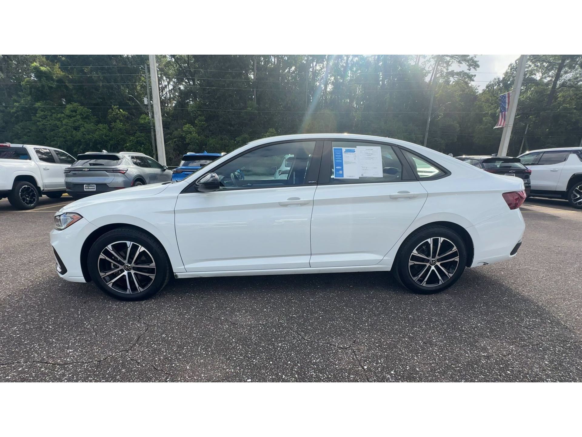 Used 2025 Volkswagen Jetta Sport FWD image 5