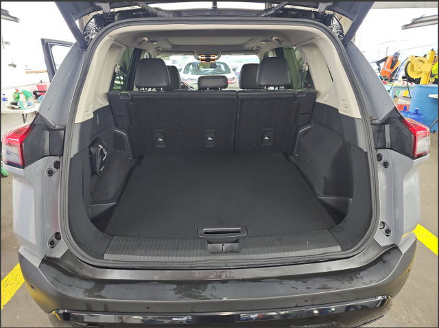Certified 2023 Nissan Rogue SV w/ SV Premium B Package AWD/4WD image 6