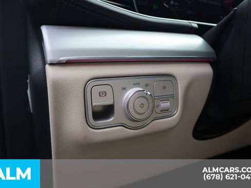 Used 2025 Mercedes-Benz GLS 450 4MATIC image 17