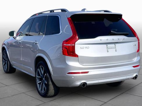 Used 2018 Volvo XC90 T5 Momentum w/ Convenience Package AWD/4WD image 12