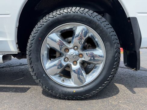 Used 2017 RAM 1500 ST w/ SXT Appearance Group AWD/4WD image 13