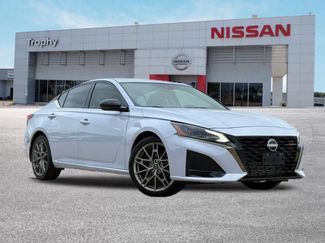 Used 2023 Nissan Altima 2.0 SR FWD video 1