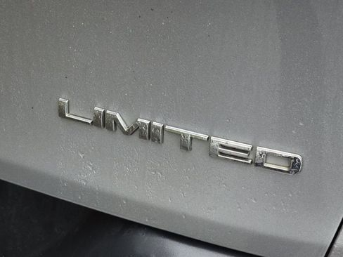 Used 2015 Jeep Cherokee Limited w/ Luxury Group image 27