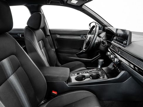 Used 2025 Honda Civic Sport image 29