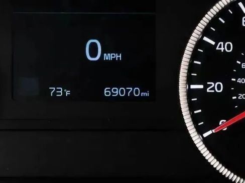 Used 2021 Kia Telluride S image 26