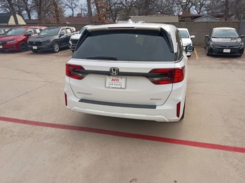 Used 2025 Honda Odyssey Sport-L image 11