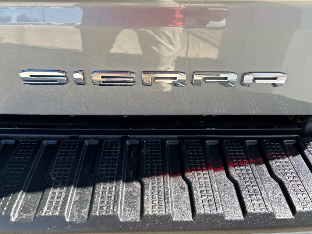 Used 2025 GMC Sierra 1500 Denali w/ Denali Reserve Package AWD/4WD image 33