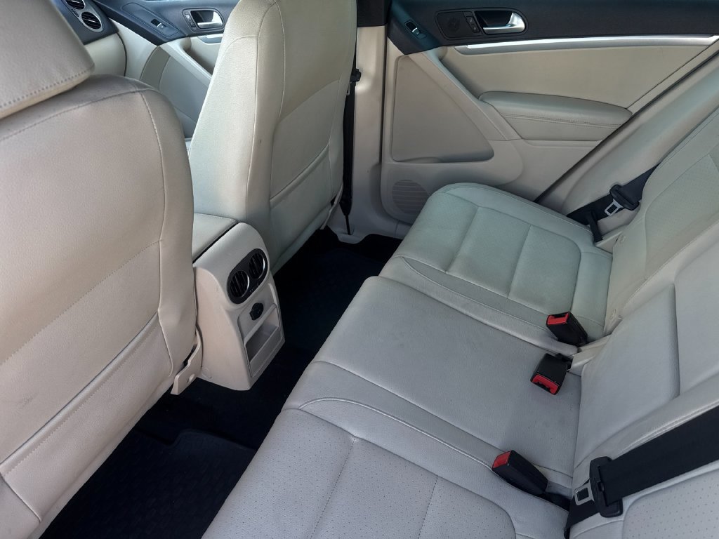 Used 2016 Volkswagen Tiguan R-Line FWD image 12