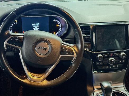 Used 2020 Jeep Grand Cherokee Altitude image 13