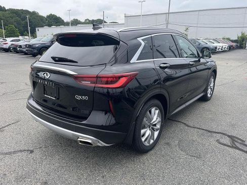 Certified 2022 INFINITI QX50 Essential image 3
