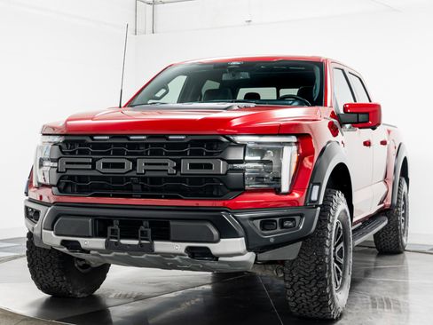 Used 2025 Ford F150 Raptor image 5
