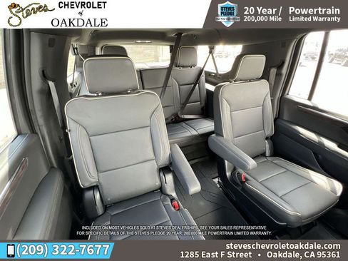 Used 2025 Chevrolet Suburban Premier AWD/4WD image 31