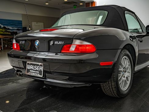 Used 2001 BMW Z3 2.5i RWD image 18