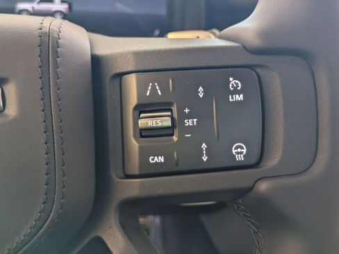 New 2026 Land Rover Defender 90 V8 AWD/4WD image 19
