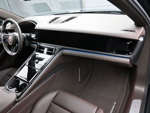New 2026 Porsche Panamera image 32