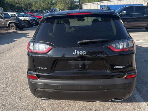 Certified 2022 Jeep Cherokee Latitude Lux w/ Sun & Sound Group AWD/4WD image 5