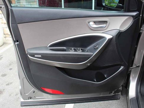 Used 2018 Hyundai Santa Fe Sport AWD/4WD image 11