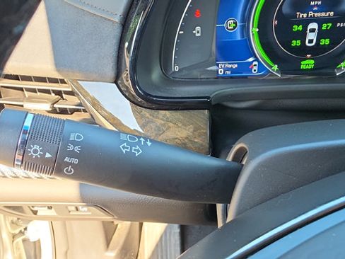 Used 2016 Cadillac ELR FWD image 35