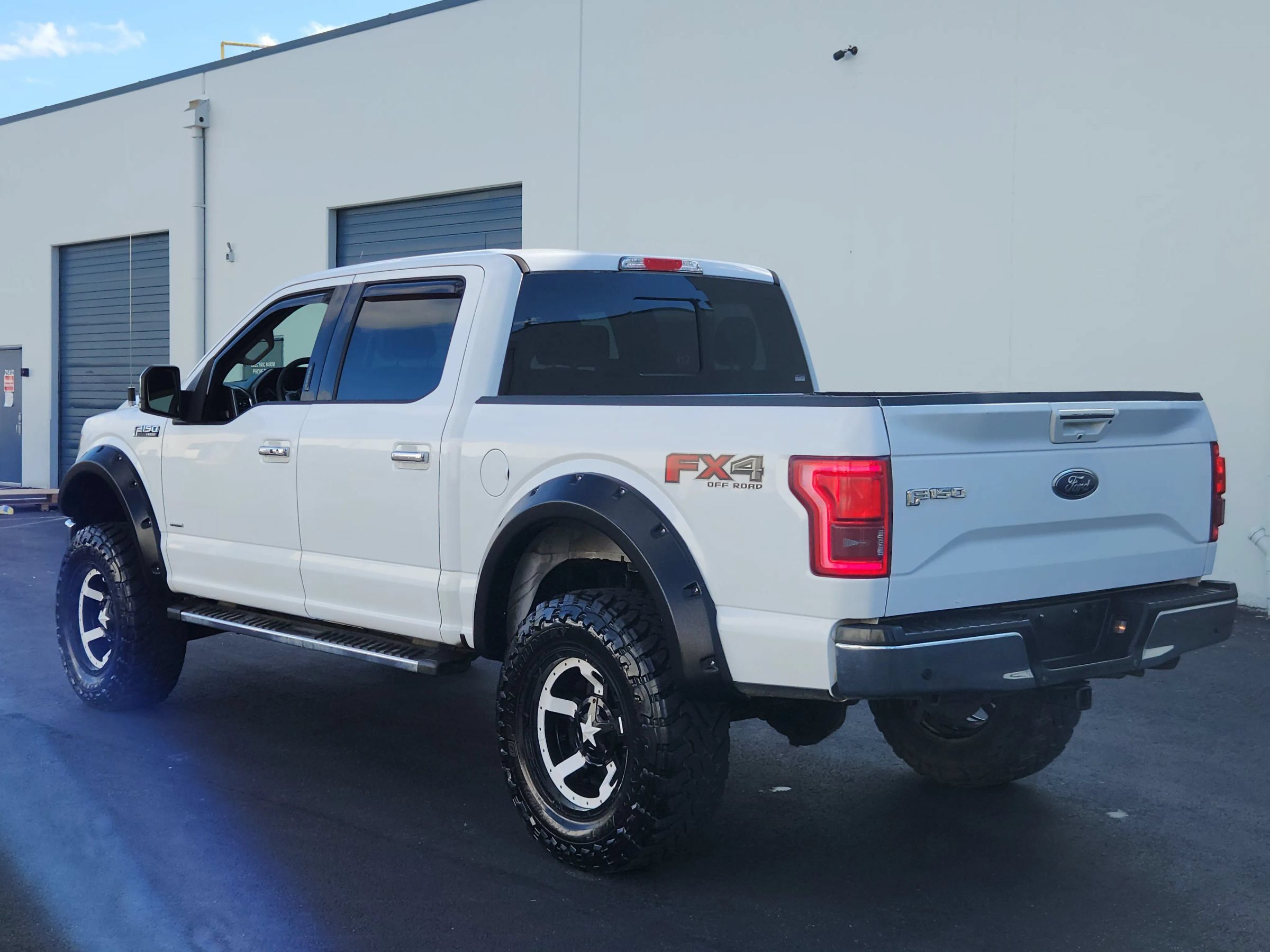Used 2016 Ford F150 Lariat w/ Equipment Group 502A Luxury AWD/4WD image 3
