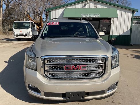 Used 2015 GMC Yukon XL SLT w/ Open Road Package AWD/4WD image 5