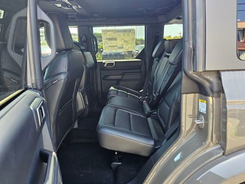 New 2026 Ford Bronco Outer Banks AWD/4WD image 12