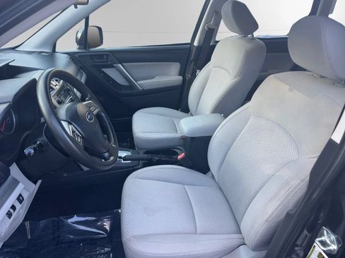 Used 2015 Subaru Forester 2.5i Premium w/ All-Weather Package AWD/4WD image 14