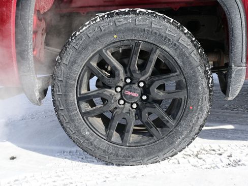 Used 2022 GMC Sierra 1500 Elevation w/ LPO, Elevation Black Package image 9