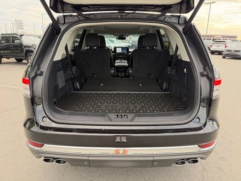 Used 2025 Lincoln Aviator 2WD image 35