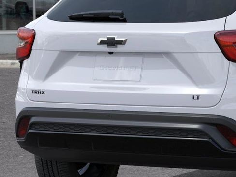 New 2026 Chevrolet Trax LT w/ Driver Confidence Package FWD image 46