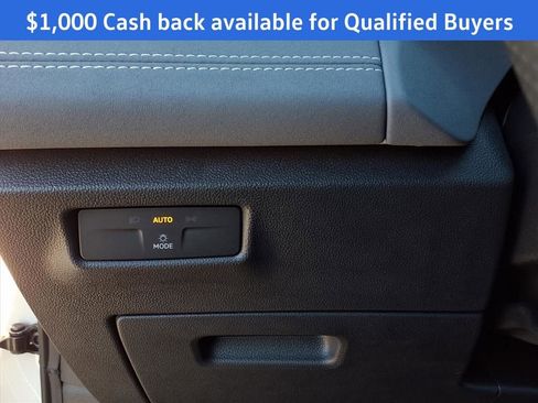 New 2026 Volkswagen Tiguan SE R-Line image 13